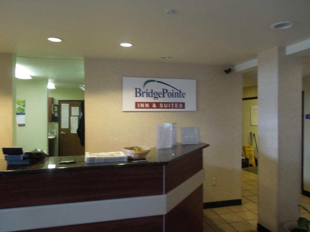 Bridgepointe Inn & Suites Toledo-Perrysburg-Rossford-Oregon-Maumee By Hollywood Casino Northwood Ngoại thất bức ảnh